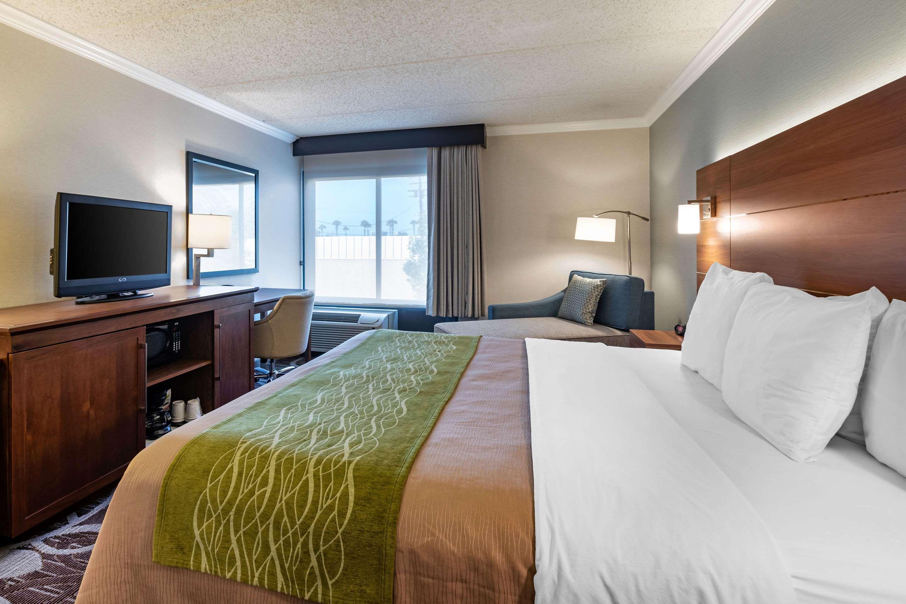Comfort Inn Anaheim Resort Extérieur photo